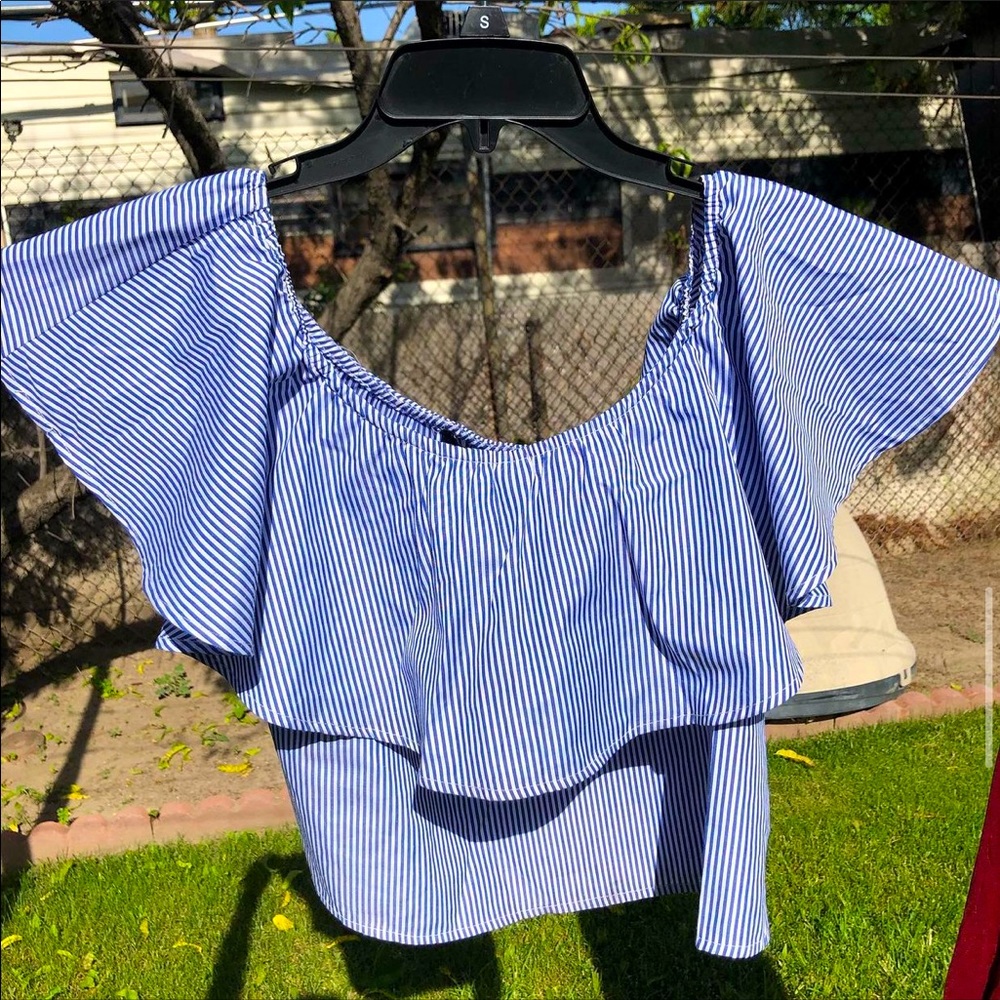 Off the shoulder Forever 21 top